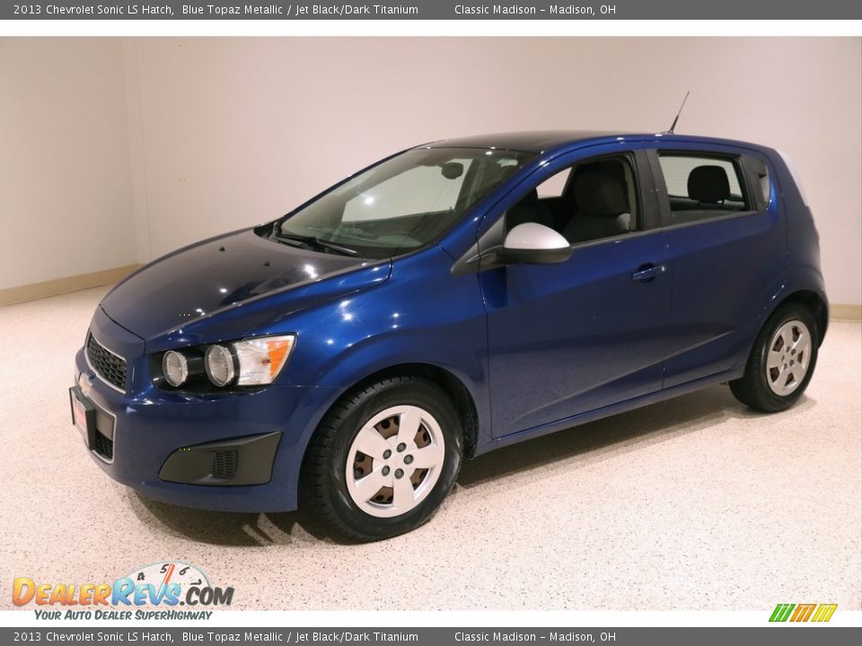 Front 3/4 View of 2013 Chevrolet Sonic LS Hatch Photo #3
