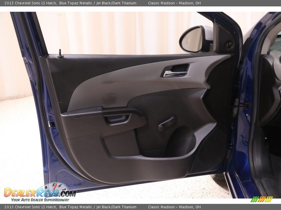 Door Panel of 2013 Chevrolet Sonic LS Hatch Photo #4