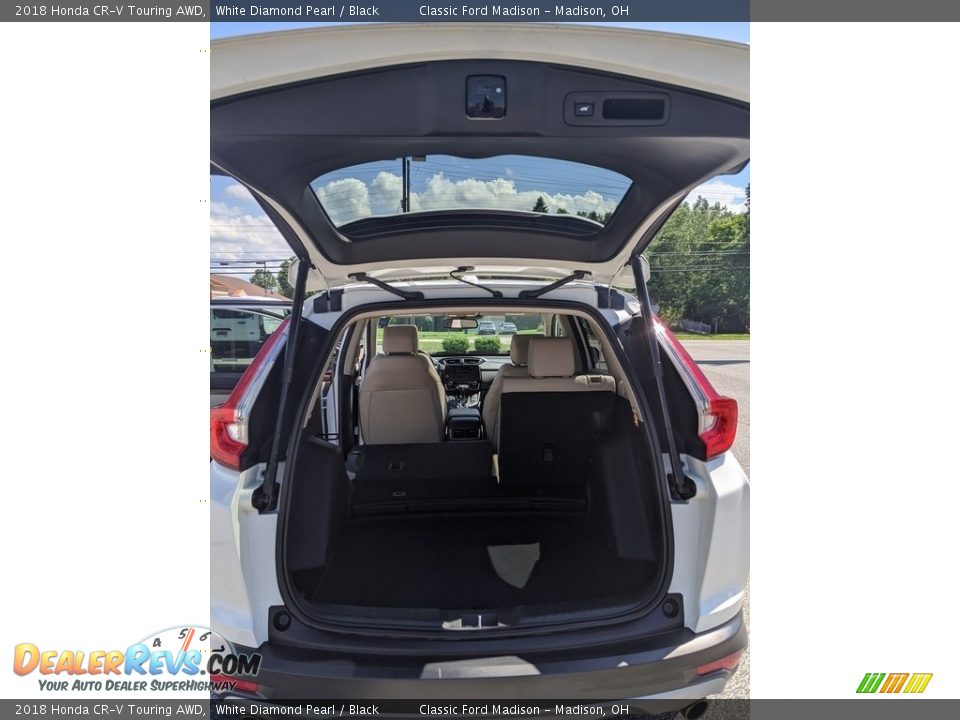 2018 Honda CR-V Touring AWD White Diamond Pearl / Black Photo #3