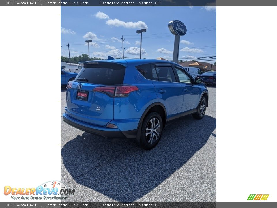 2018 Toyota RAV4 LE Electric Storm Blue / Black Photo #13