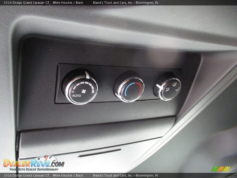 2019 Dodge Grand Caravan GT White Knuckle / Black Photo #26