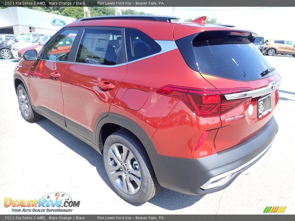 2021 Kia Seltos S AWD Mars Orange / Black Photo #7