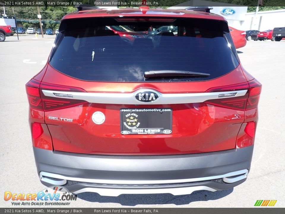 2021 Kia Seltos S AWD Mars Orange / Black Photo #8