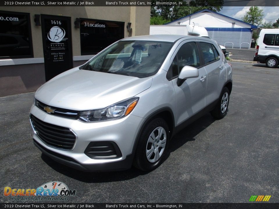 2019 Chevrolet Trax LS Silver Ice Metallic / Jet Black Photo #2