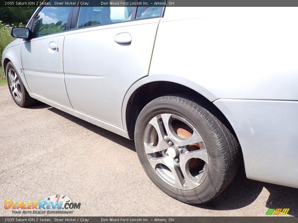 2005 Saturn ION 2 Sedan Silver Nickel / Gray Photo #8