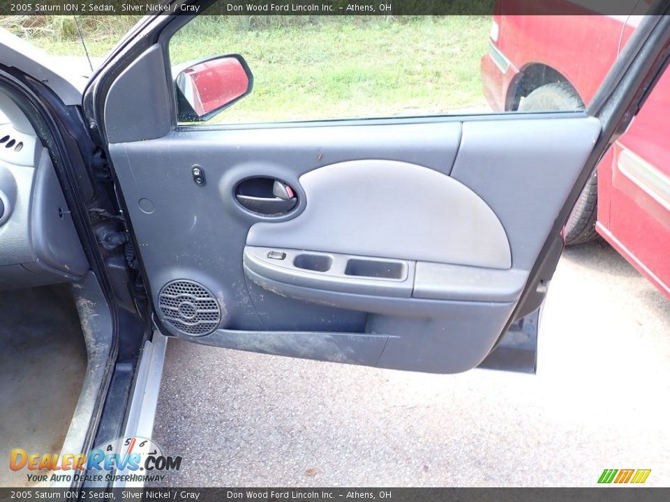 2005 Saturn ION 2 Sedan Silver Nickel / Gray Photo #19