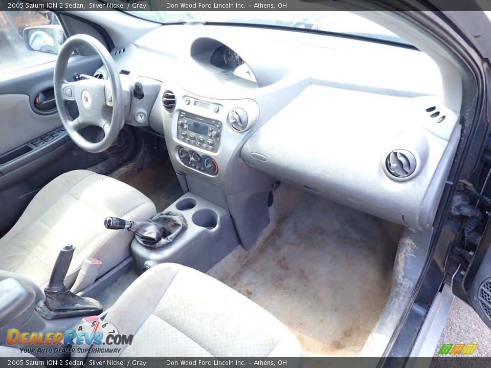 2005 Saturn ION 2 Sedan Silver Nickel / Gray Photo #21