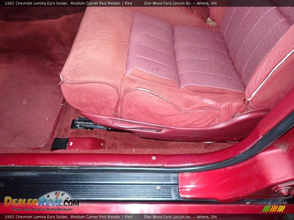 Front Seat of 1992 Chevrolet Lumina Euro Sedan Photo #17