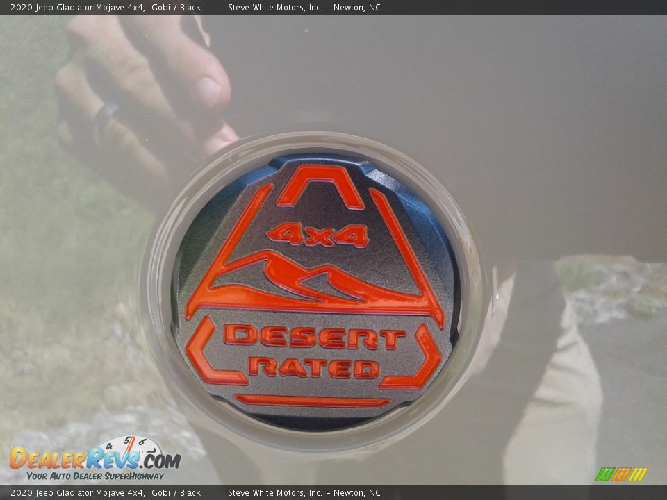 2020 Jeep Gladiator Mojave 4x4 Gobi / Black Photo #13