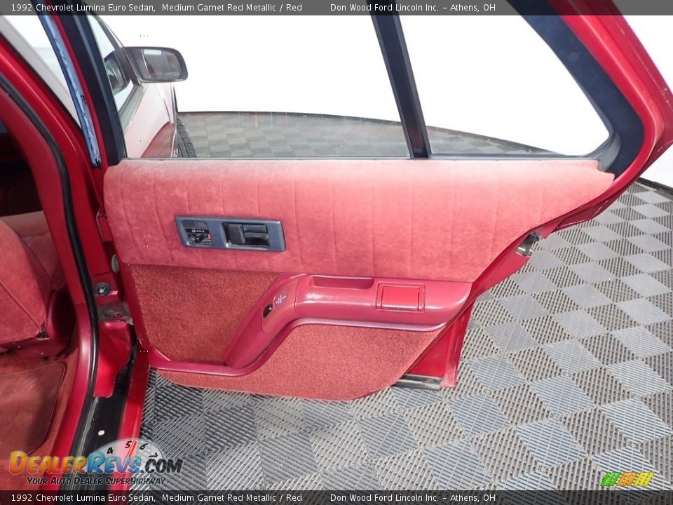 Door Panel of 1992 Chevrolet Lumina Euro Sedan Photo #21