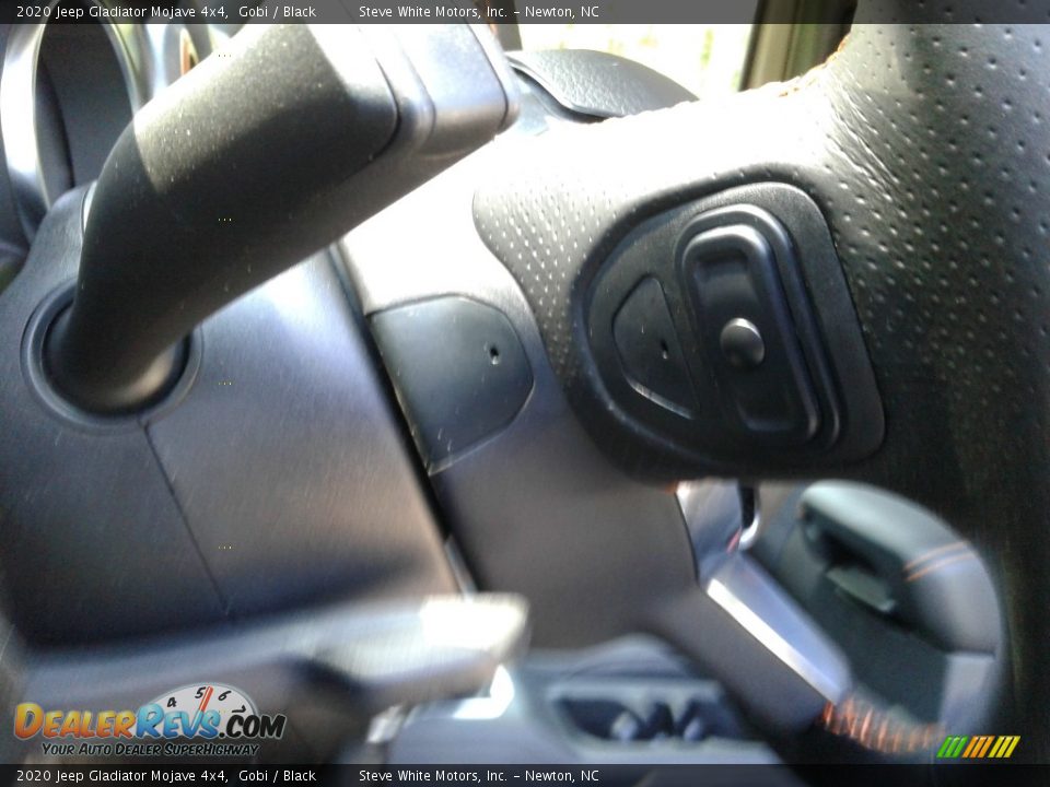 2020 Jeep Gladiator Mojave 4x4 Gobi / Black Photo #17