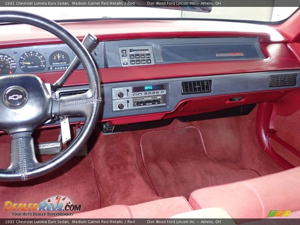 Dashboard of 1992 Chevrolet Lumina Euro Sedan Photo #29
