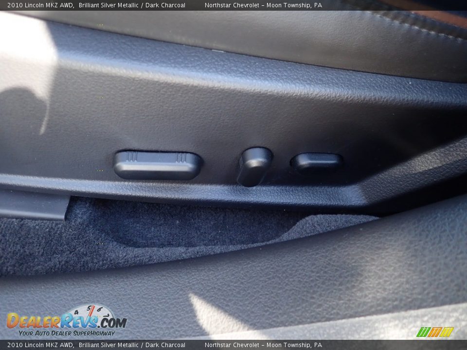2010 Lincoln MKZ AWD Brilliant Silver Metallic / Dark Charcoal Photo #25