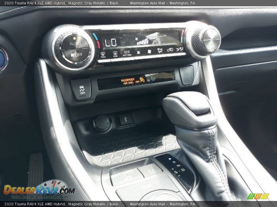 2020 Toyota RAV4 XLE AWD Hybrid Shifter Photo #14
