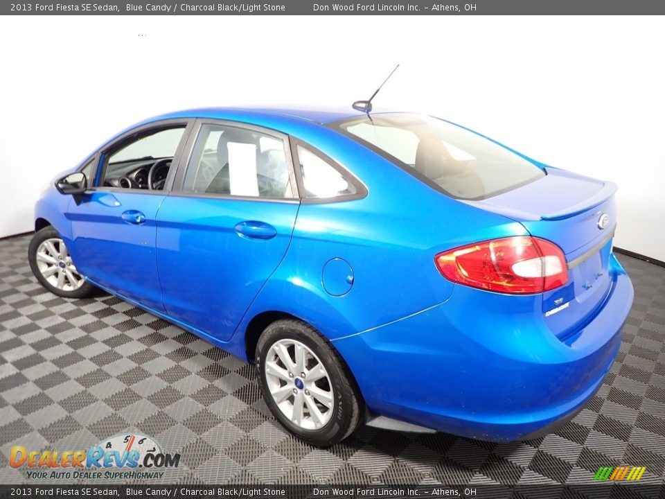 2013 Ford Fiesta SE Sedan Blue Candy / Charcoal Black/Light Stone Photo #9