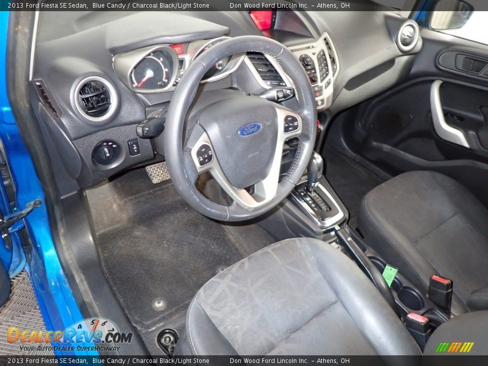 2013 Ford Fiesta SE Sedan Blue Candy / Charcoal Black/Light Stone Photo #18