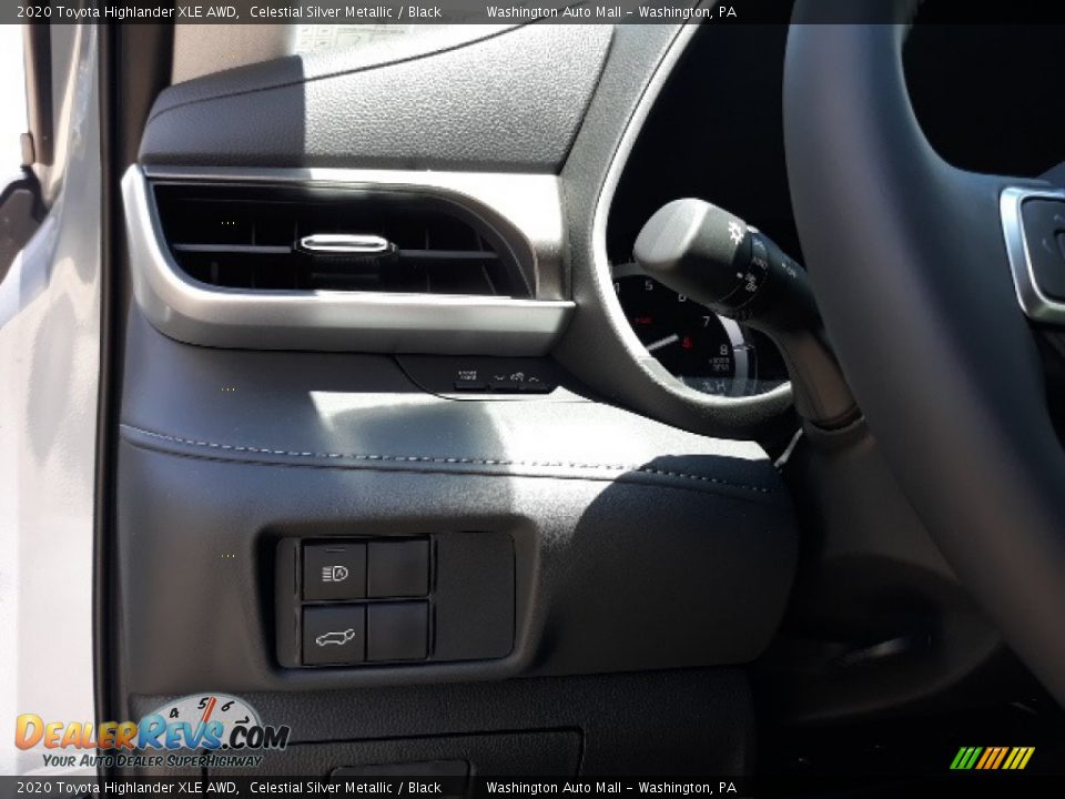 2020 Toyota Highlander XLE AWD Celestial Silver Metallic / Black Photo #10