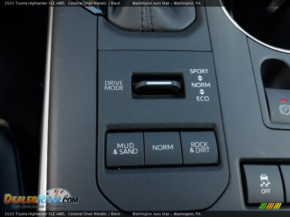 2020 Toyota Highlander XLE AWD Celestial Silver Metallic / Black Photo #17