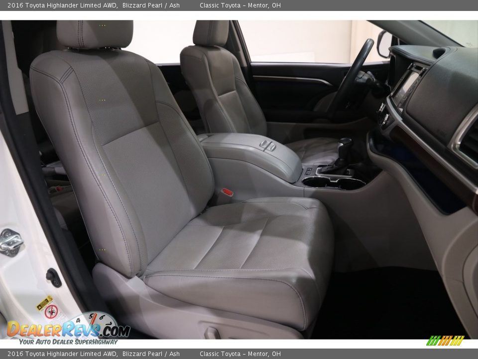 2016 Toyota Highlander Limited AWD Blizzard Pearl / Ash Photo #15
