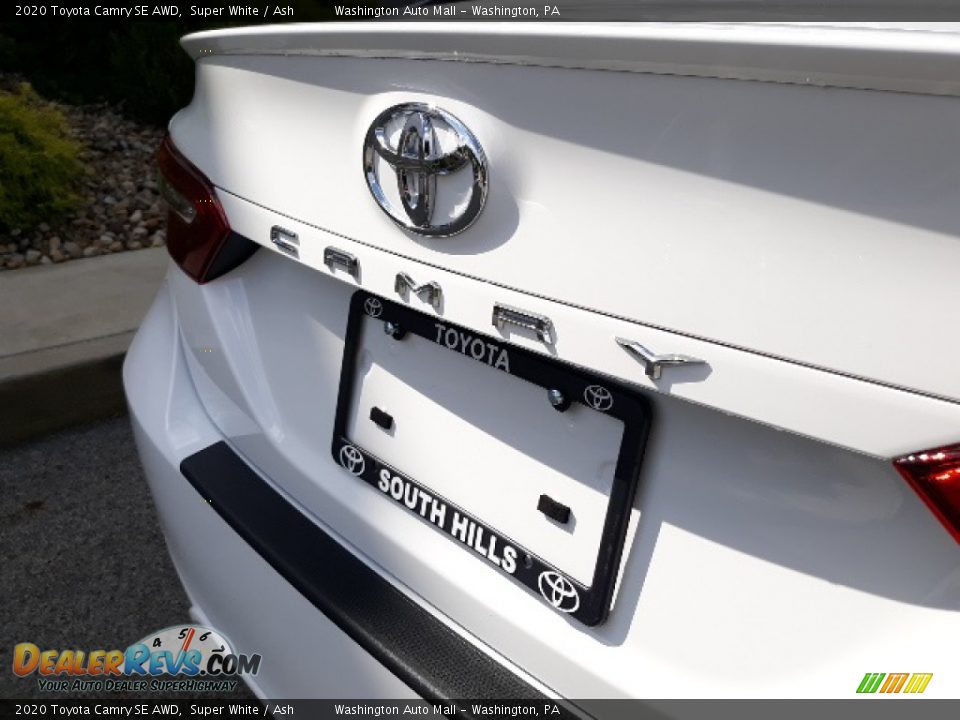 2020 Toyota Camry SE AWD Super White / Ash Photo #36