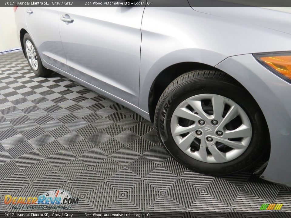 2017 Hyundai Elantra SE Gray / Gray Photo #3