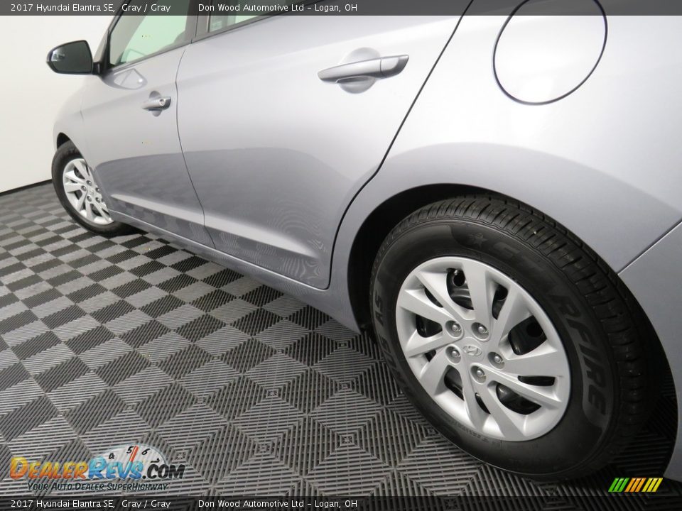 2017 Hyundai Elantra SE Gray / Gray Photo #9