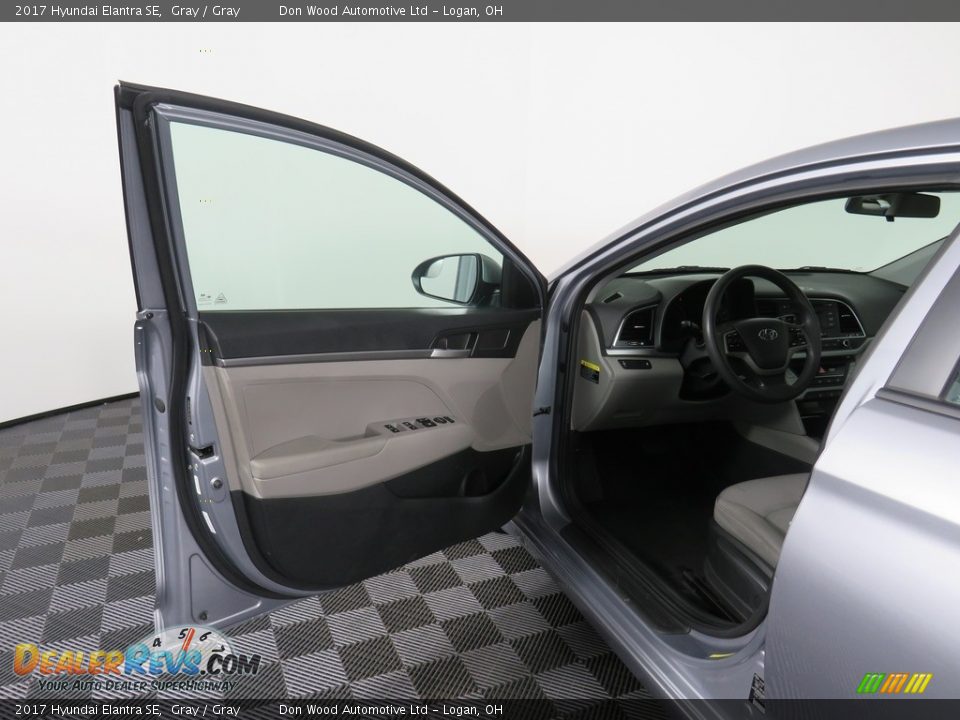 2017 Hyundai Elantra SE Gray / Gray Photo #27