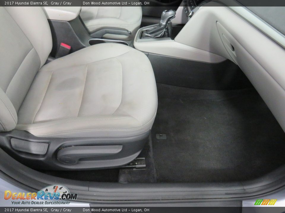 2017 Hyundai Elantra SE Gray / Gray Photo #36