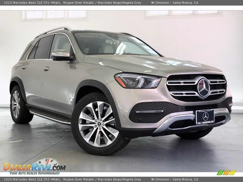 Front 3/4 View of 2020 Mercedes-Benz GLE 350 4Matic Photo #12