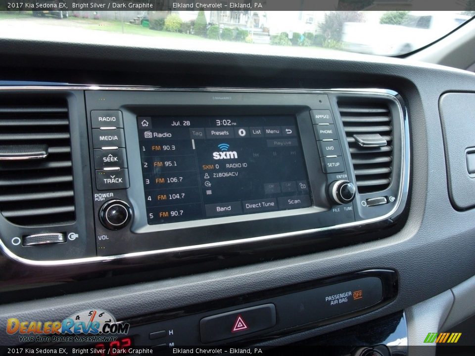 Controls of 2017 Kia Sedona EX Photo #17