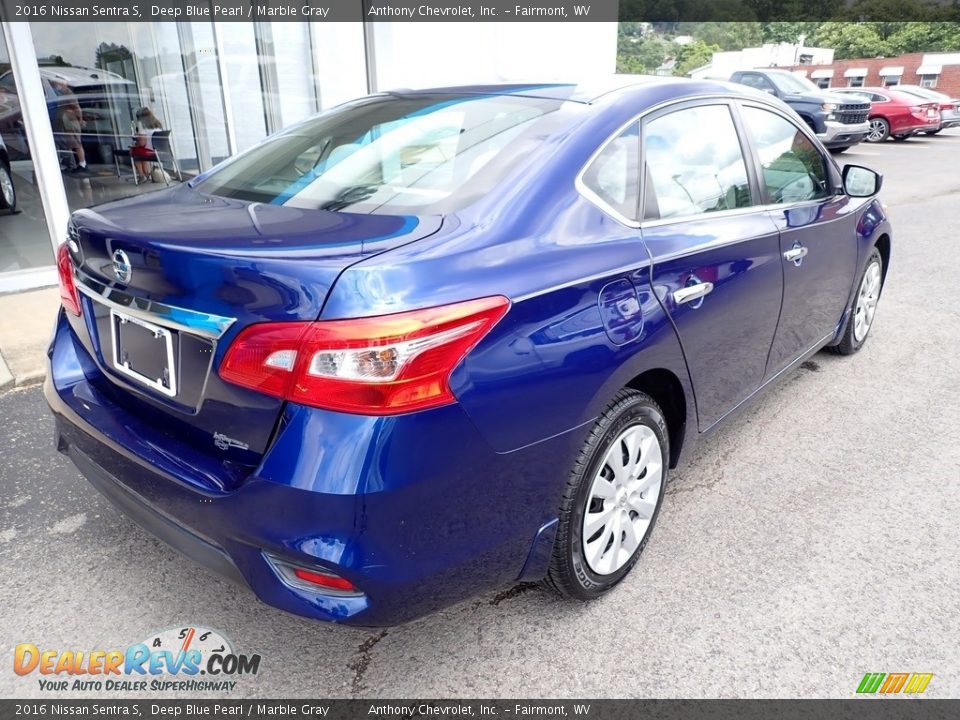 2016 Nissan Sentra S Deep Blue Pearl / Marble Gray Photo #4