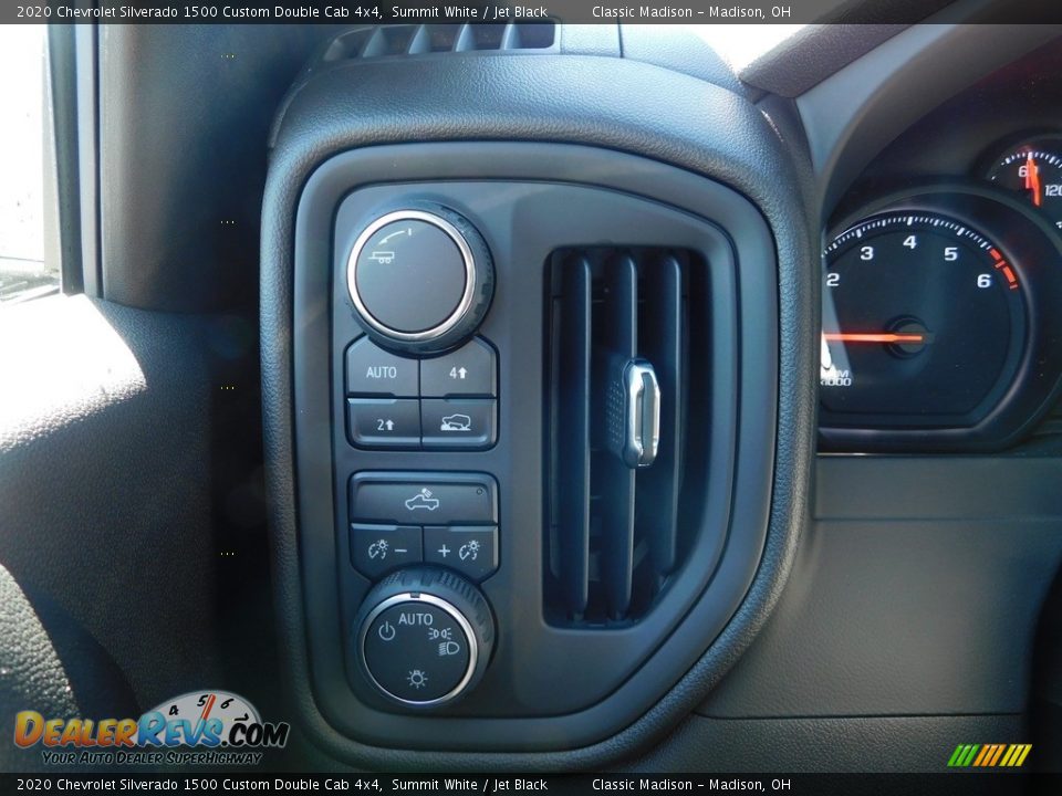2020 Chevrolet Silverado 1500 Custom Double Cab 4x4 Summit White / Jet Black Photo #16