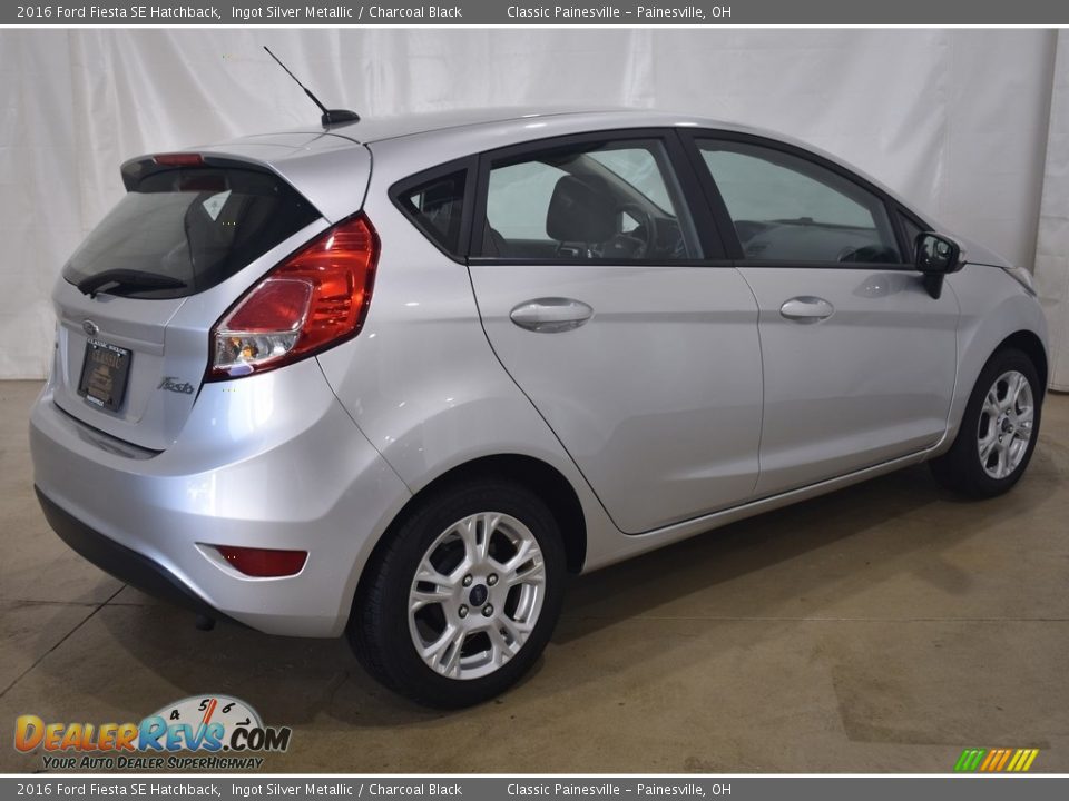 2016 Ford Fiesta SE Hatchback Ingot Silver Metallic / Charcoal Black Photo #2