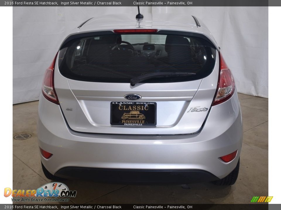 2016 Ford Fiesta SE Hatchback Ingot Silver Metallic / Charcoal Black Photo #3