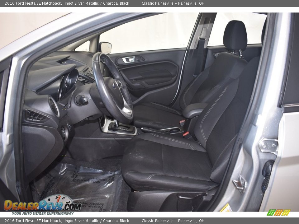 2016 Ford Fiesta SE Hatchback Ingot Silver Metallic / Charcoal Black Photo #7