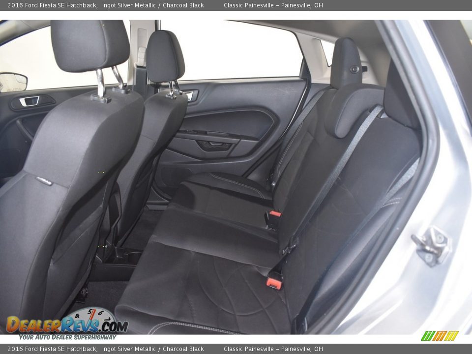 2016 Ford Fiesta SE Hatchback Ingot Silver Metallic / Charcoal Black Photo #8