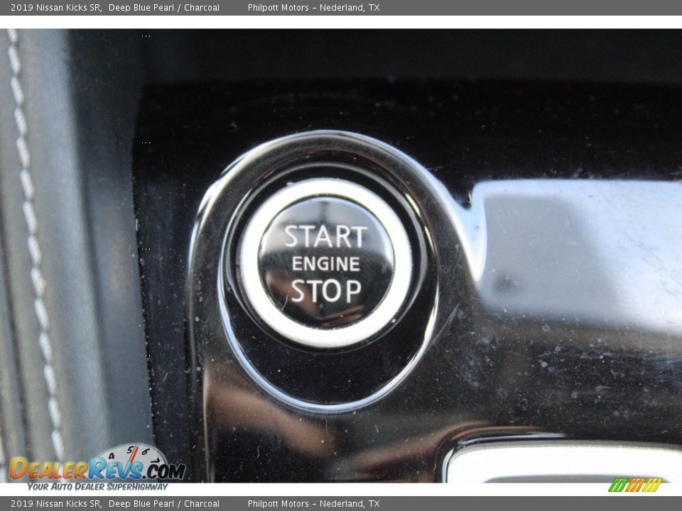 2019 Nissan Kicks SR Deep Blue Pearl / Charcoal Photo #20