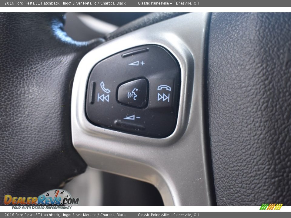 2016 Ford Fiesta SE Hatchback Ingot Silver Metallic / Charcoal Black Photo #11