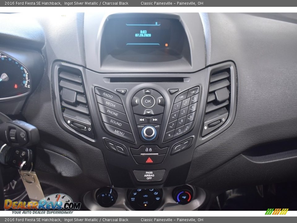 2016 Ford Fiesta SE Hatchback Ingot Silver Metallic / Charcoal Black Photo #13