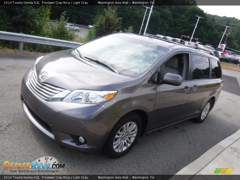 2014 Toyota Sienna XLE Predawn Gray Mica / Light Gray Photo #11
