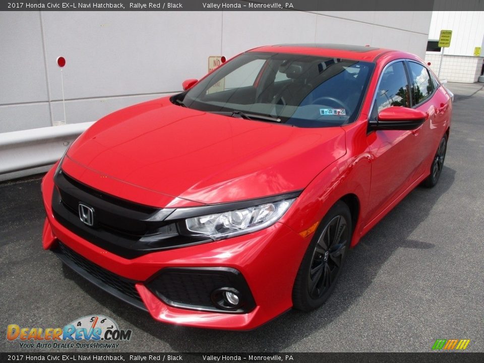 Front 3/4 View of 2017 Honda Civic EX-L Navi Hatchback Photo #9