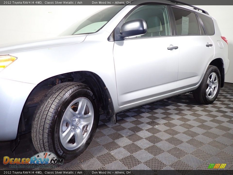2012 Toyota RAV4 I4 4WD Classic Silver Metallic / Ash Photo #8