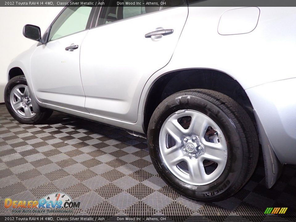 2012 Toyota RAV4 I4 4WD Classic Silver Metallic / Ash Photo #10