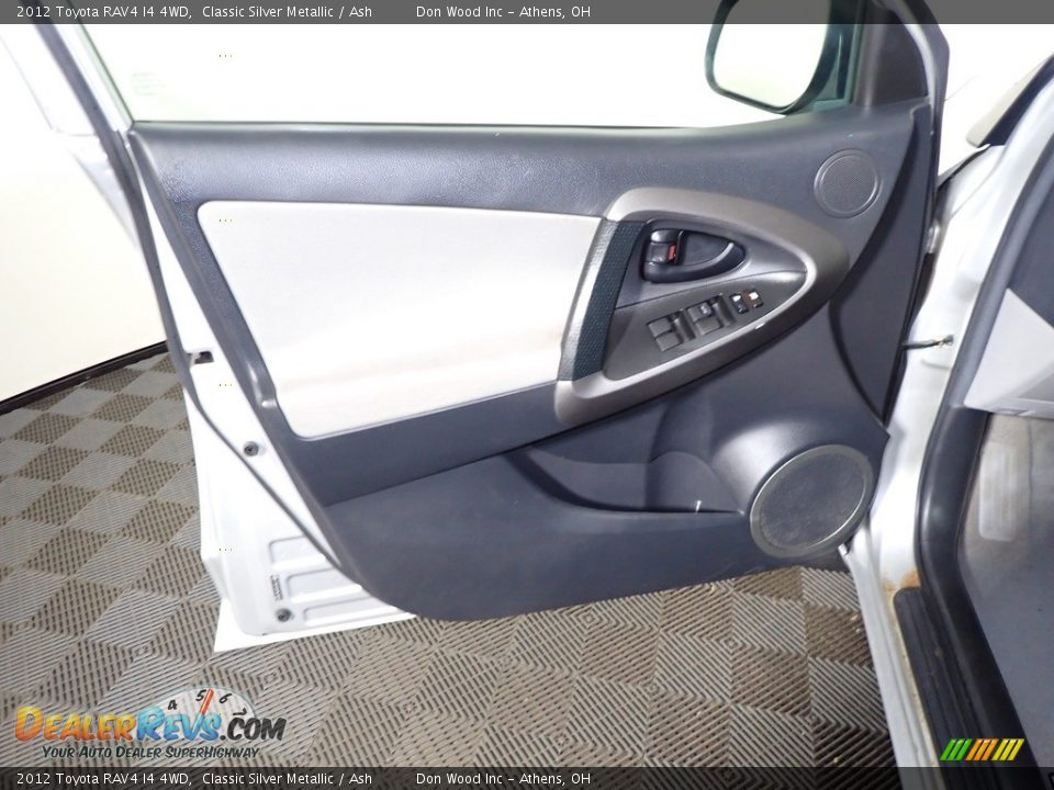 2012 Toyota RAV4 I4 4WD Classic Silver Metallic / Ash Photo #17
