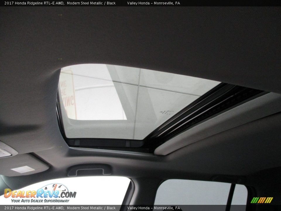 2017 Honda Ridgeline RTL-E AWD Modern Steel Metallic / Black Photo #11