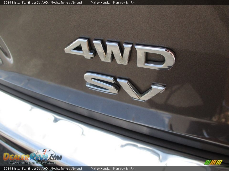 2014 Nissan Pathfinder SV AWD Mocha Stone / Almond Photo #6