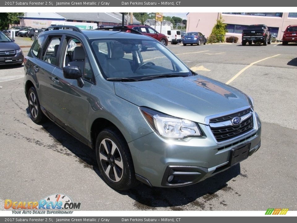 2017 Subaru Forester 2.5i Jasmine Green Metallic / Gray Photo #3