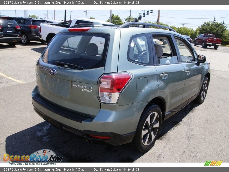 2017 Subaru Forester 2.5i Jasmine Green Metallic / Gray Photo #5