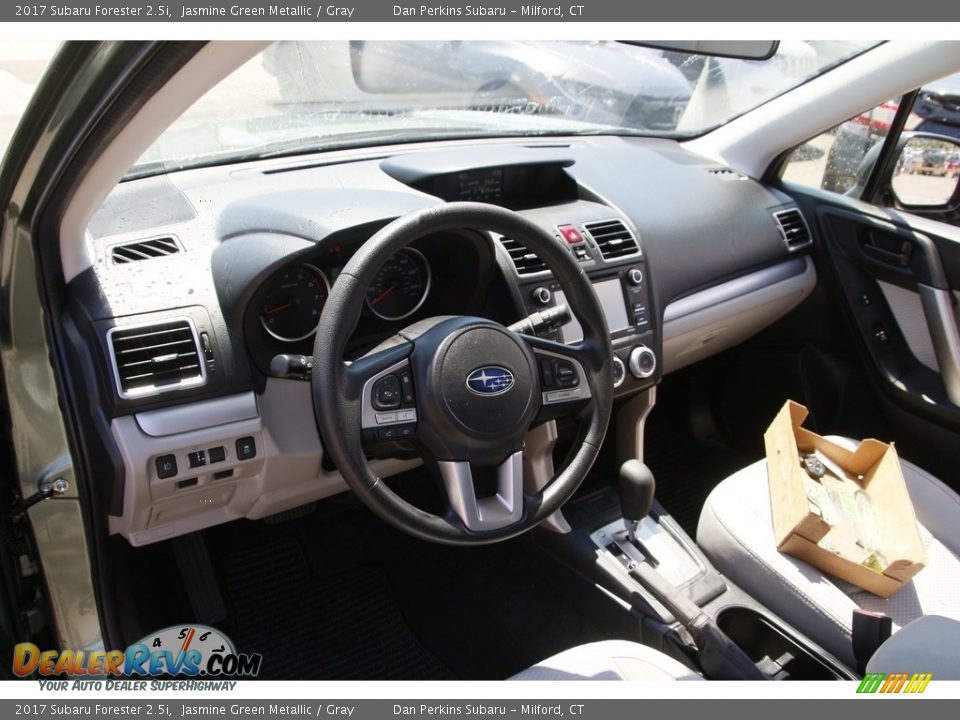 2017 Subaru Forester 2.5i Jasmine Green Metallic / Gray Photo #10