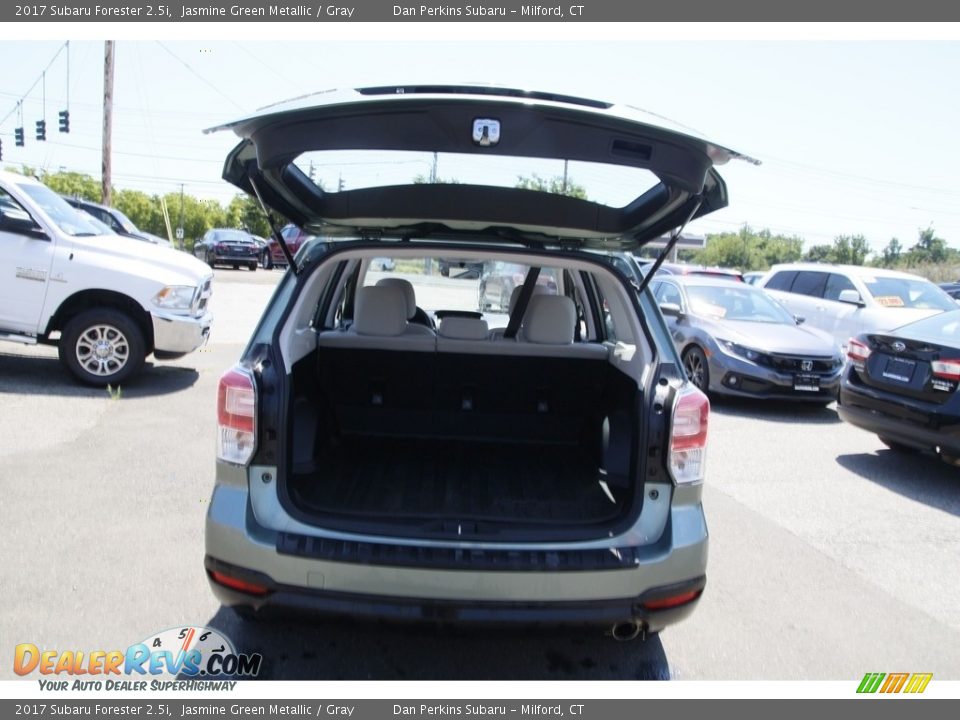 2017 Subaru Forester 2.5i Jasmine Green Metallic / Gray Photo #13